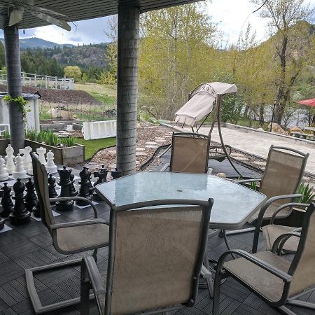 Noble House Suites B&B Grand Forks Εξωτερικό φωτογραφία