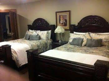 Noble House Suites B&B Grand Forks Εξωτερικό φωτογραφία